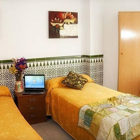Hostal Estacion Almería Exterior photo