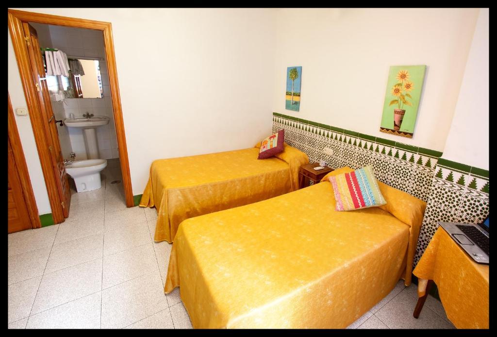 Hostal Estacion Almería Room photo