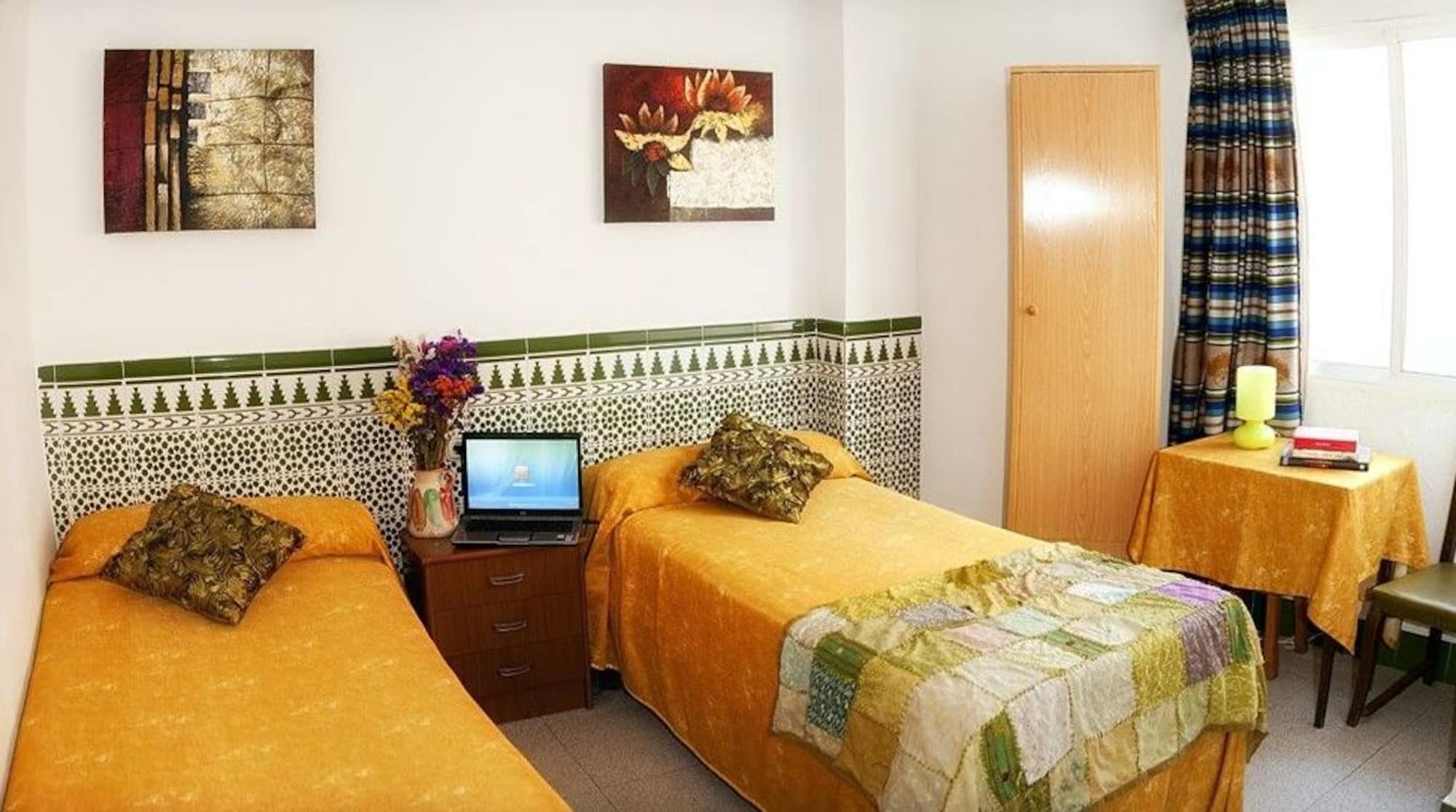 Hostal Estacion Almería Exterior photo